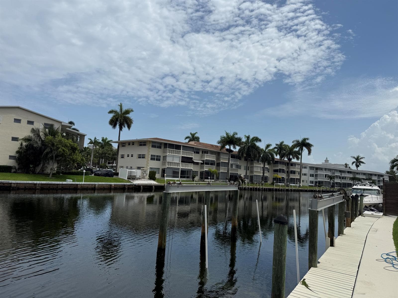 460 Paradise Isle Boulevard 101 photo 6