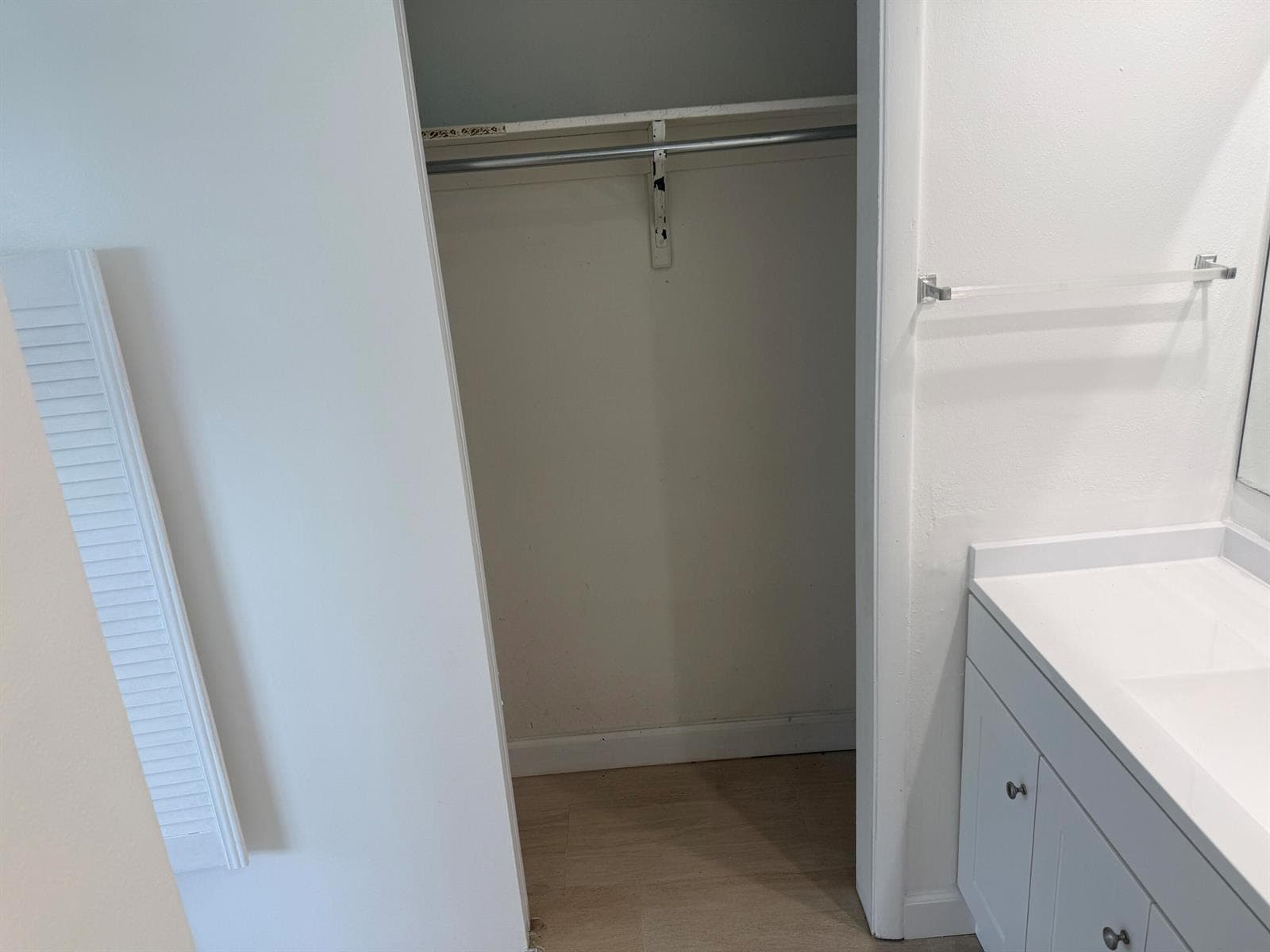 460 Paradise Isle Boulevard 101 photo 22