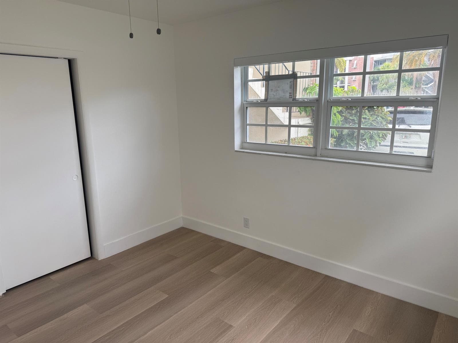 460 Paradise Isle Boulevard 101 photo 24