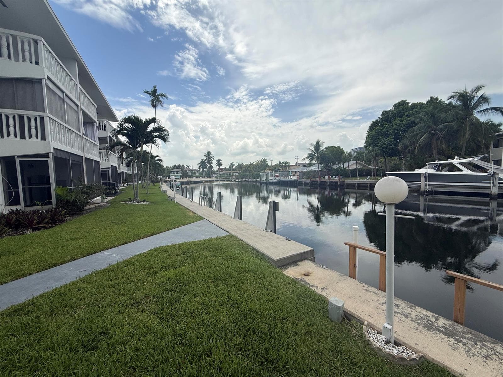 460 Paradise Isle Boulevard 101 photo 4