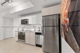 2602 E E Hallandale Beach Blvd R2107 photo 17