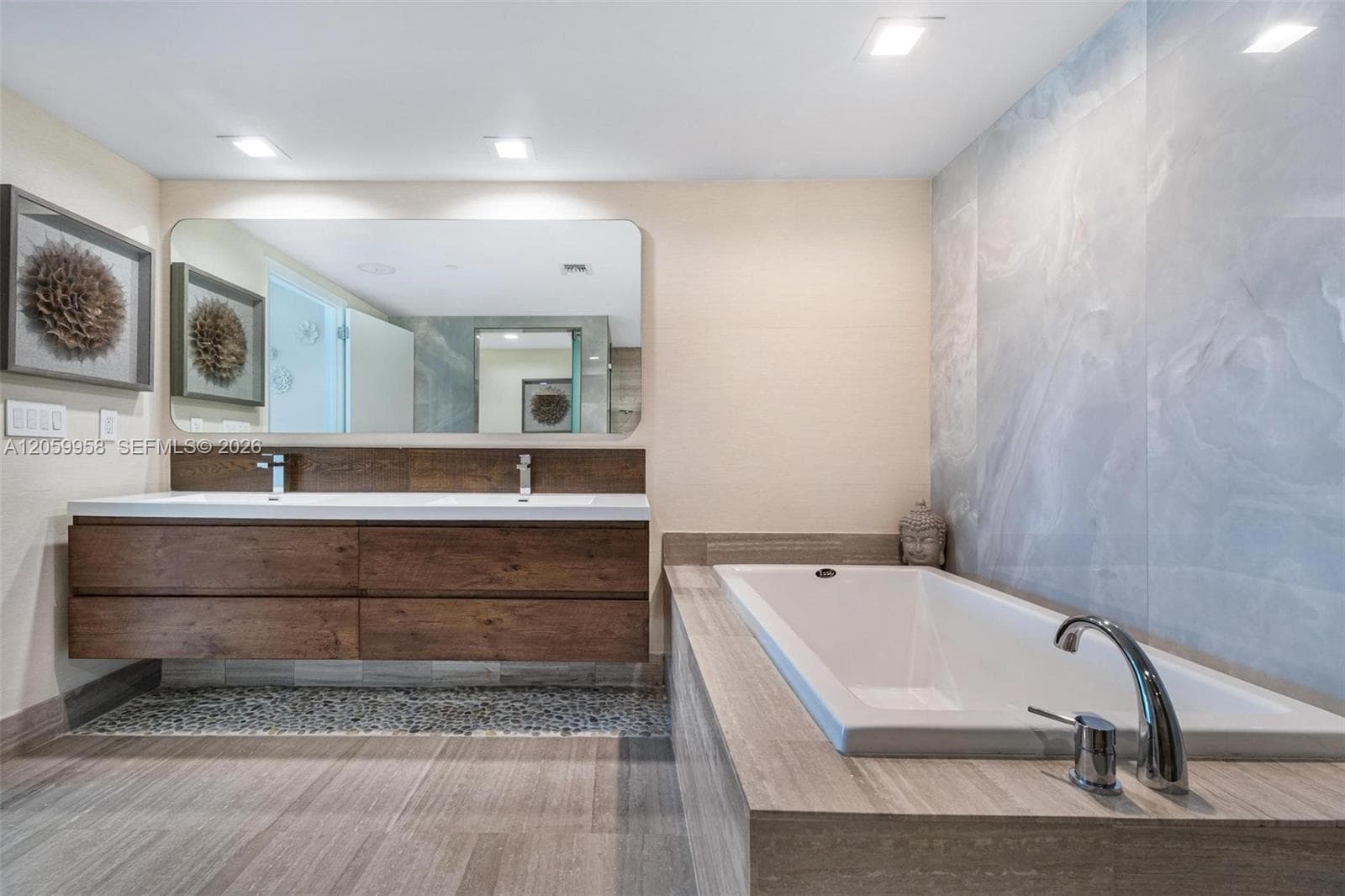 3951 S Ocean Dr 402 photo 13
