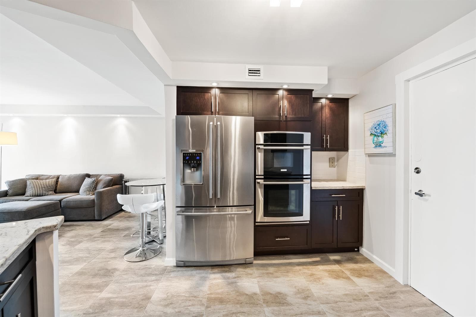 3800 GALT OCEAN Drive 1009 photo 11