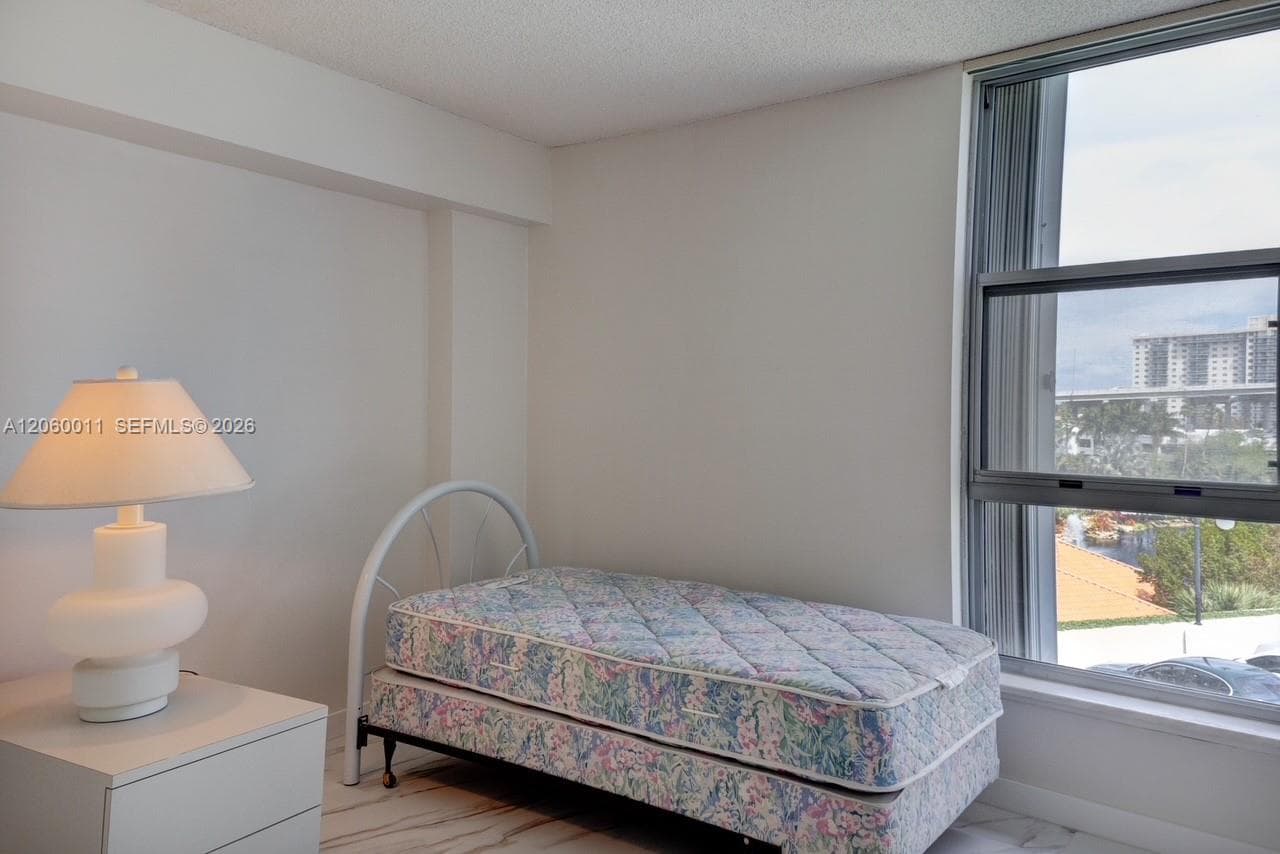 3600 Mystic Pointe Dr 613 photo 12