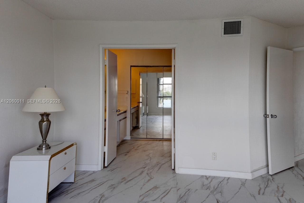 3600 Mystic Pointe Dr 613 photo 11