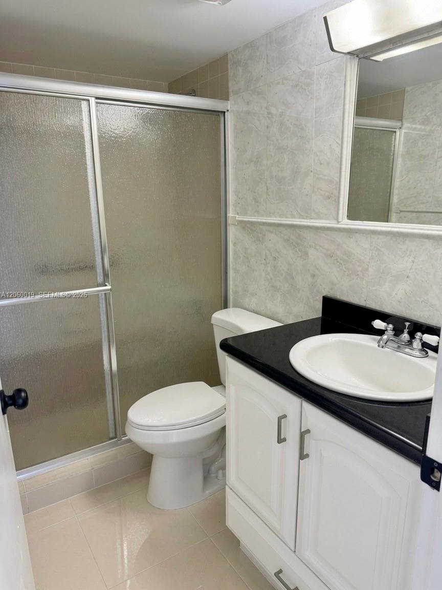 1700 NW N River Dr 106 photo 8