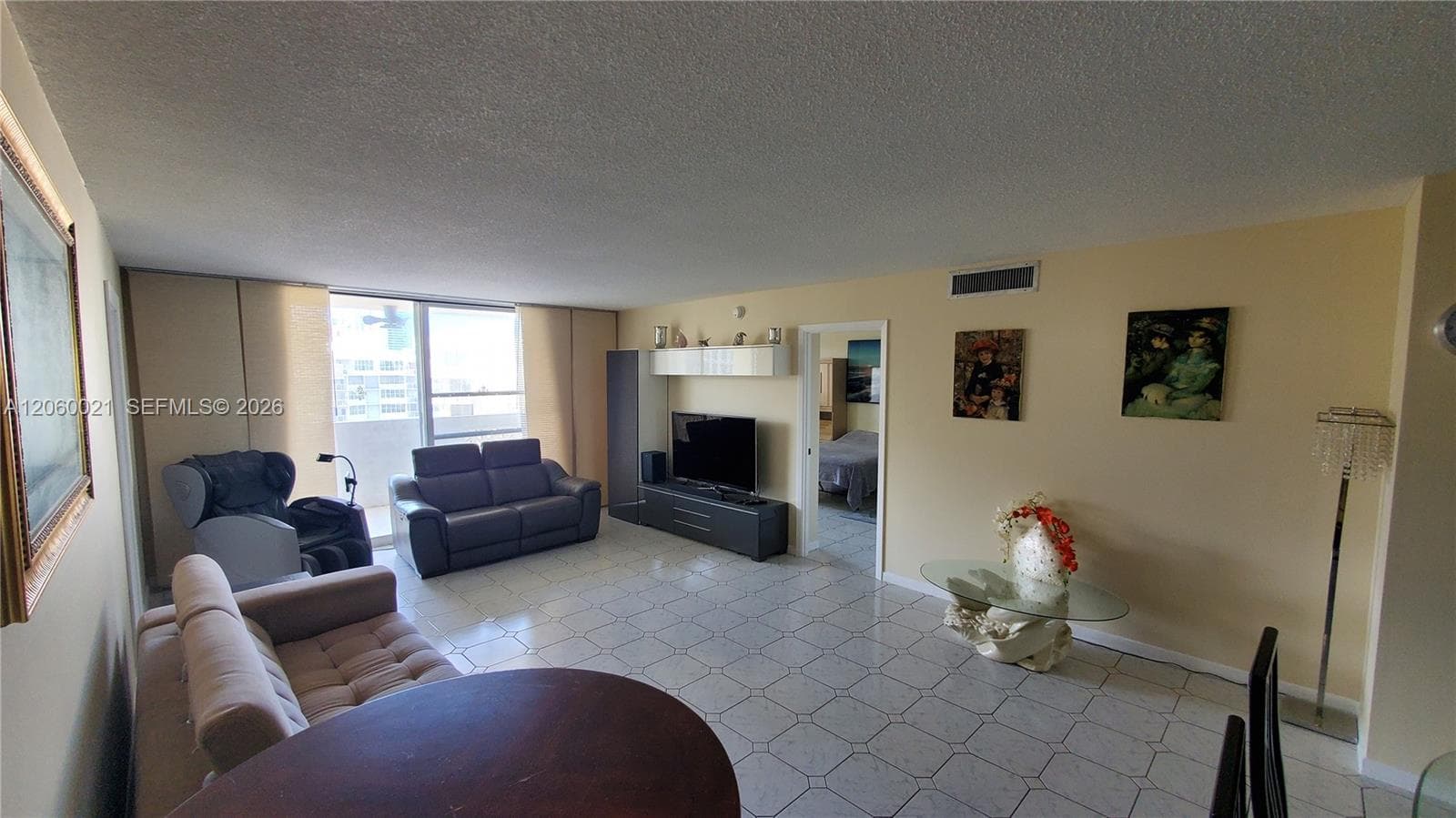 1833 S Ocean Dr 1103 photo 3