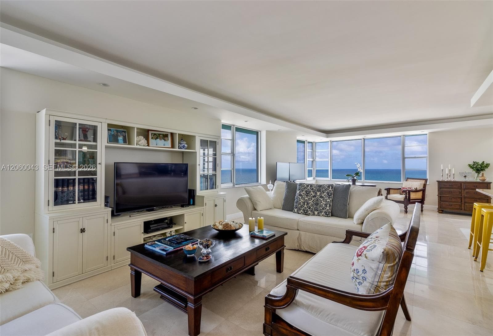 5255 Collins Ave 11E photo 2