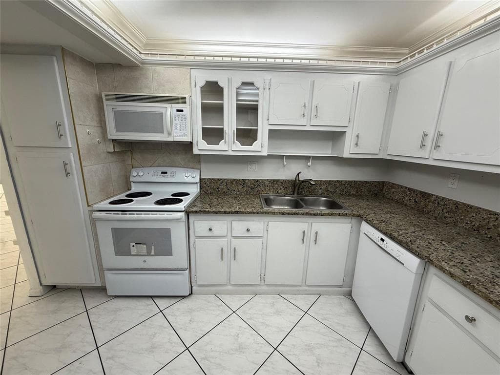 1833 S OCEAN Drive 808 photo 7