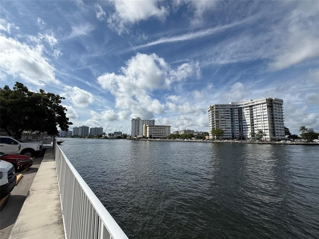 1833 S OCEAN Drive 808 photo 18