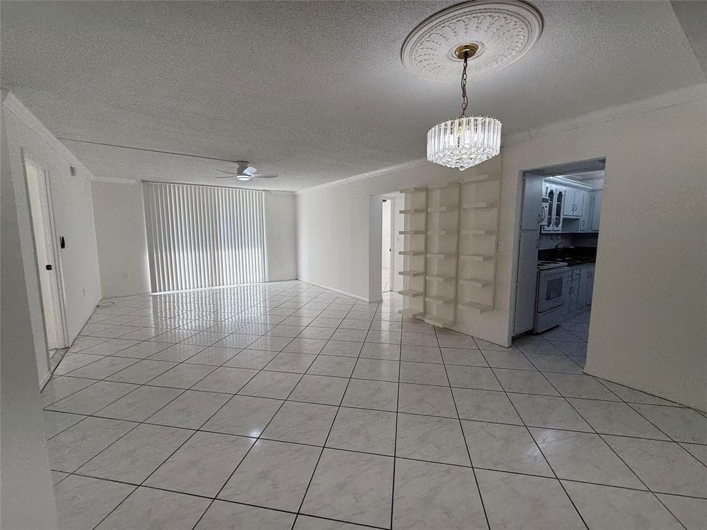 1833 S OCEAN Drive 808 photo 21