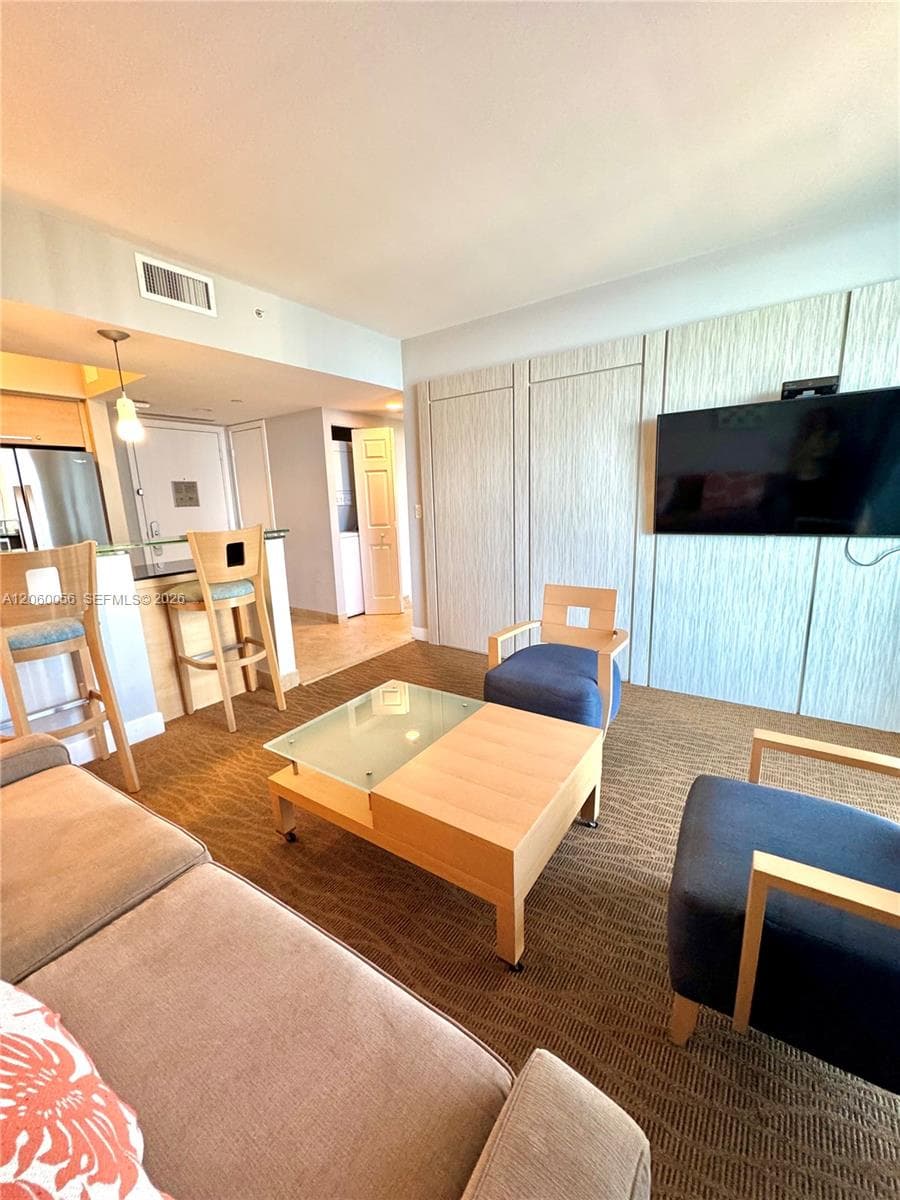 18683 Collins Ave 2006 photo 4
