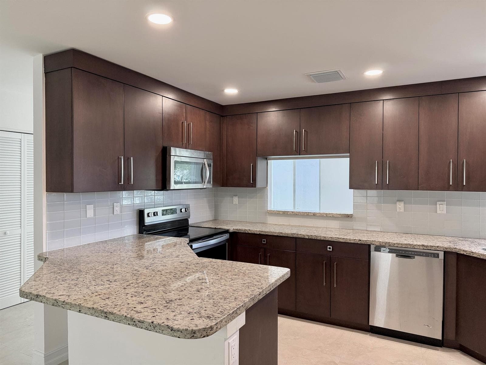 21440 Millbrook Court photo 4