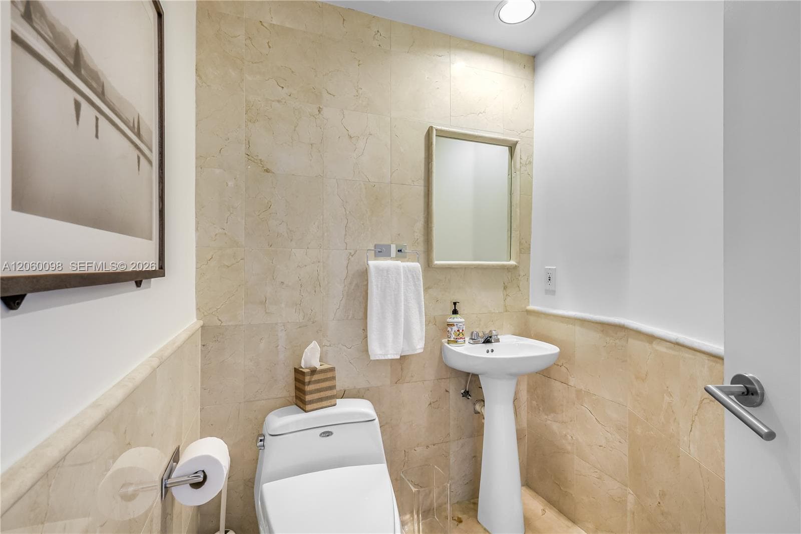 1000 S Pointe Dr 506 photo 6