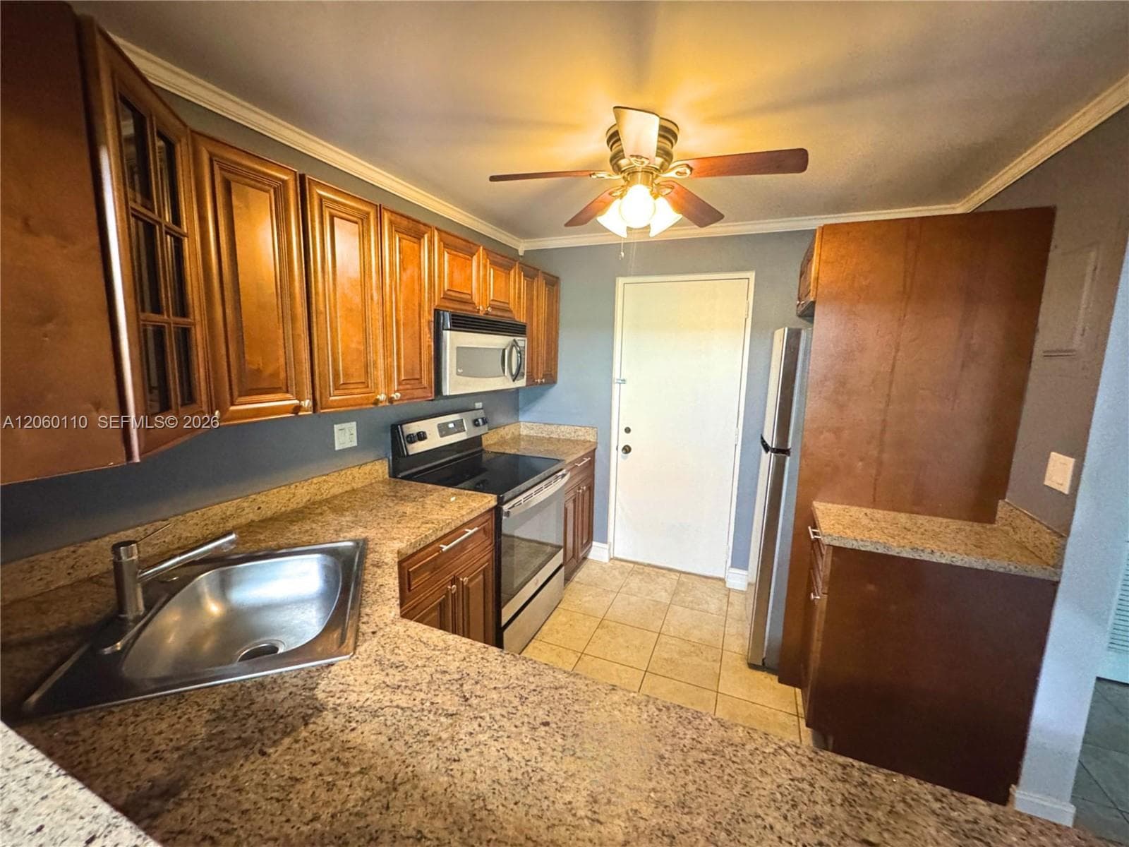 2324 S Cypress Bend Dr 415 photo 2
