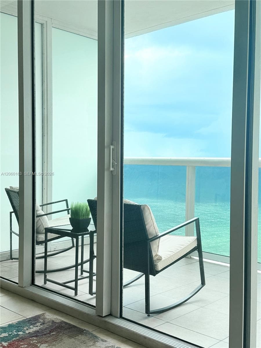 1830 S Ocean Dr 3705 photo 6