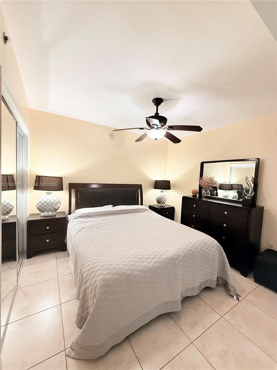 1830 S Ocean Dr 3705 photo 7