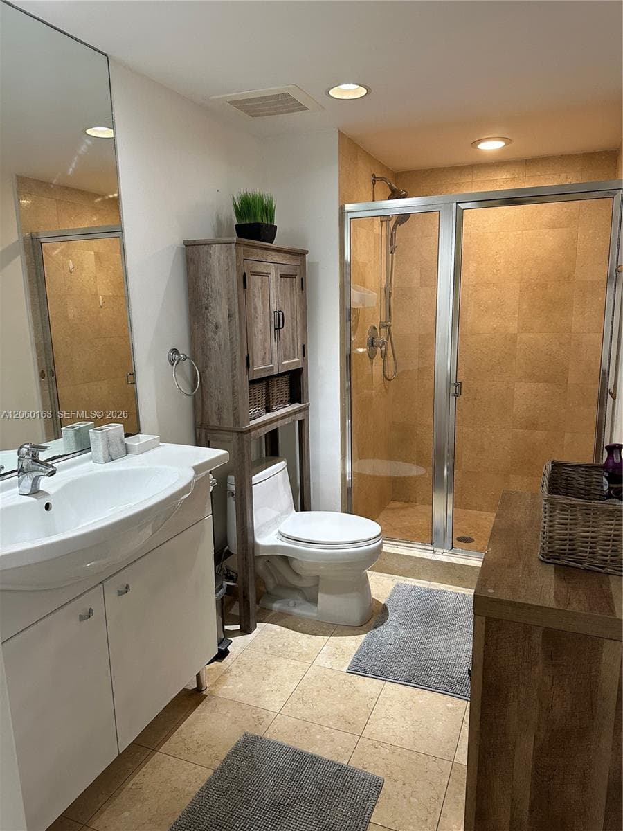 1830 S Ocean Dr 3705 photo 3