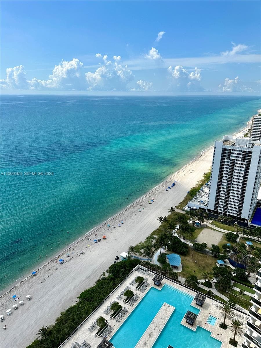 1830 S Ocean Dr 3705 photo 1