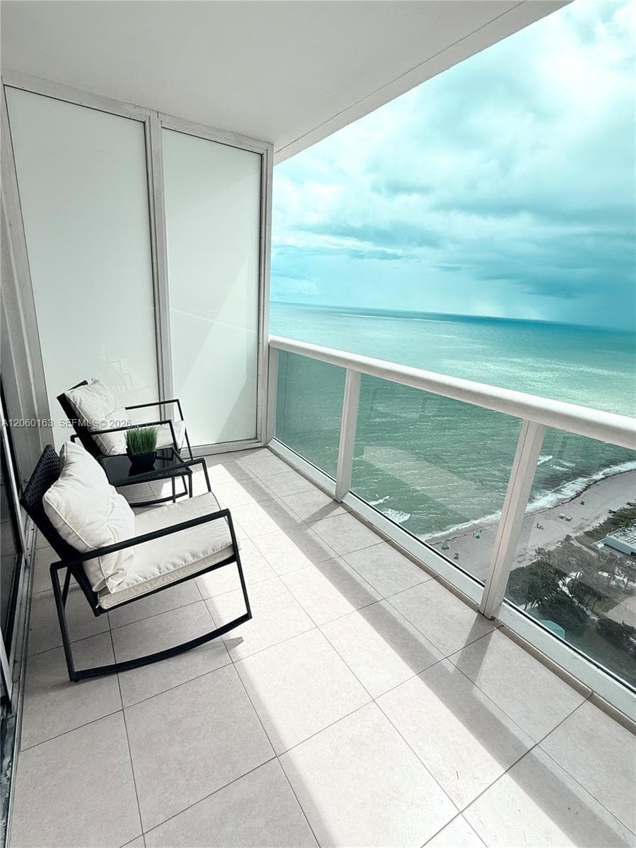 1830 S Ocean Dr 3705 photo 5
