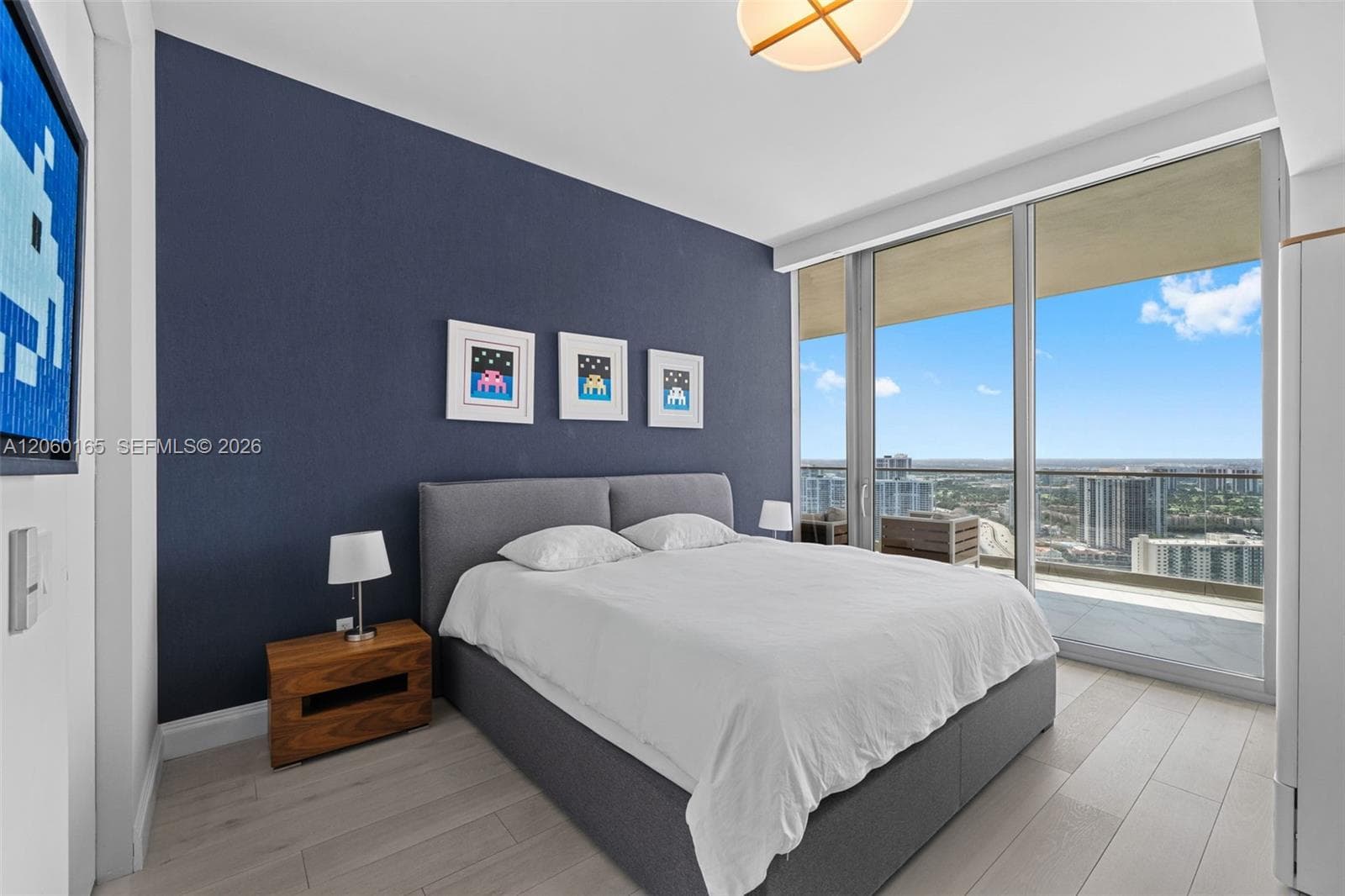 18975 Collins Ave 3303 photo 10