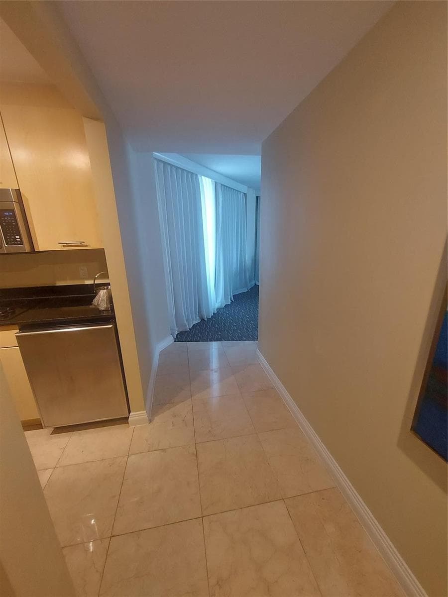 2670 E SUNRISE Boulevard 301 photo 17