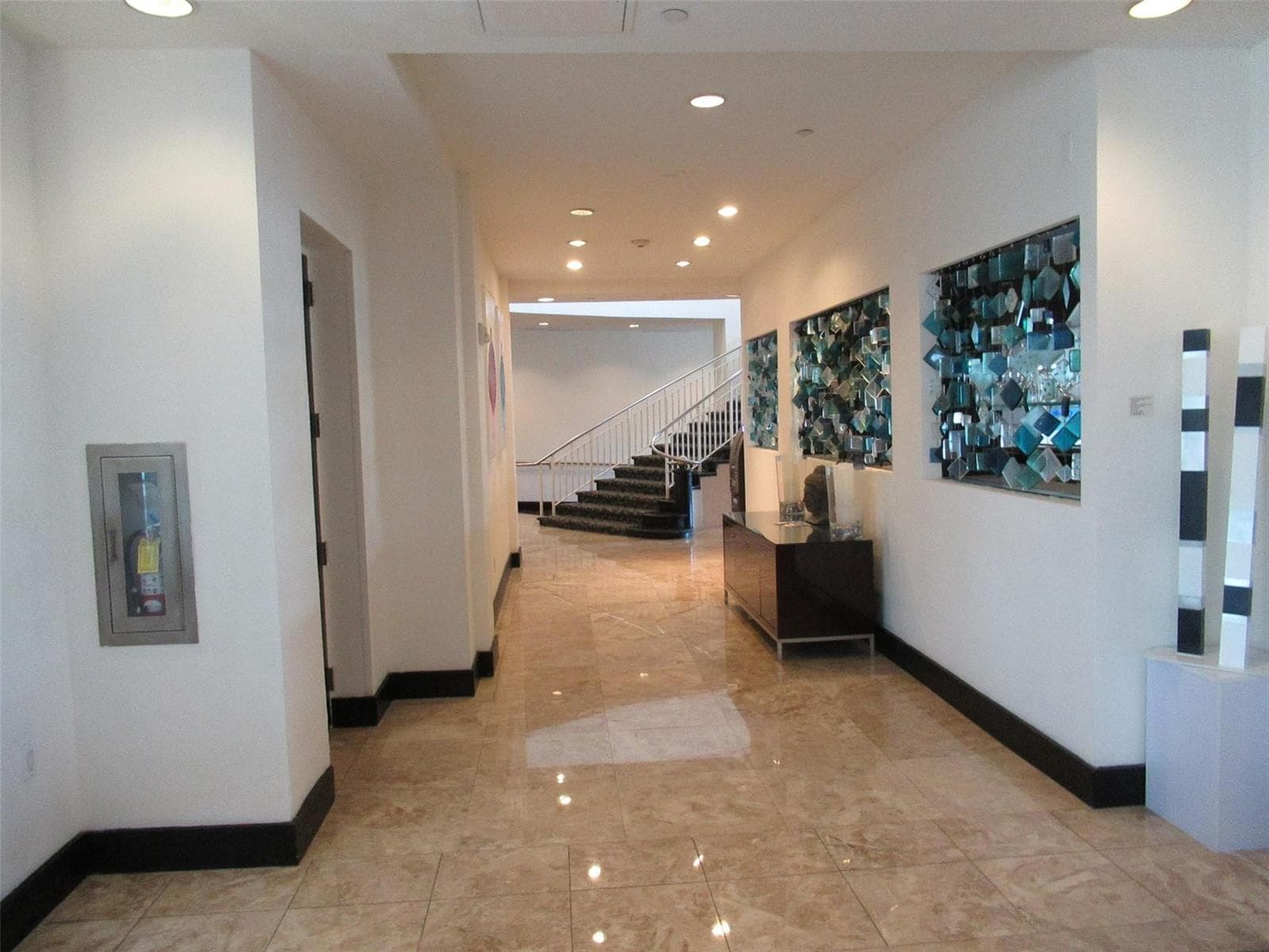 2670 E SUNRISE Boulevard 301 photo 9