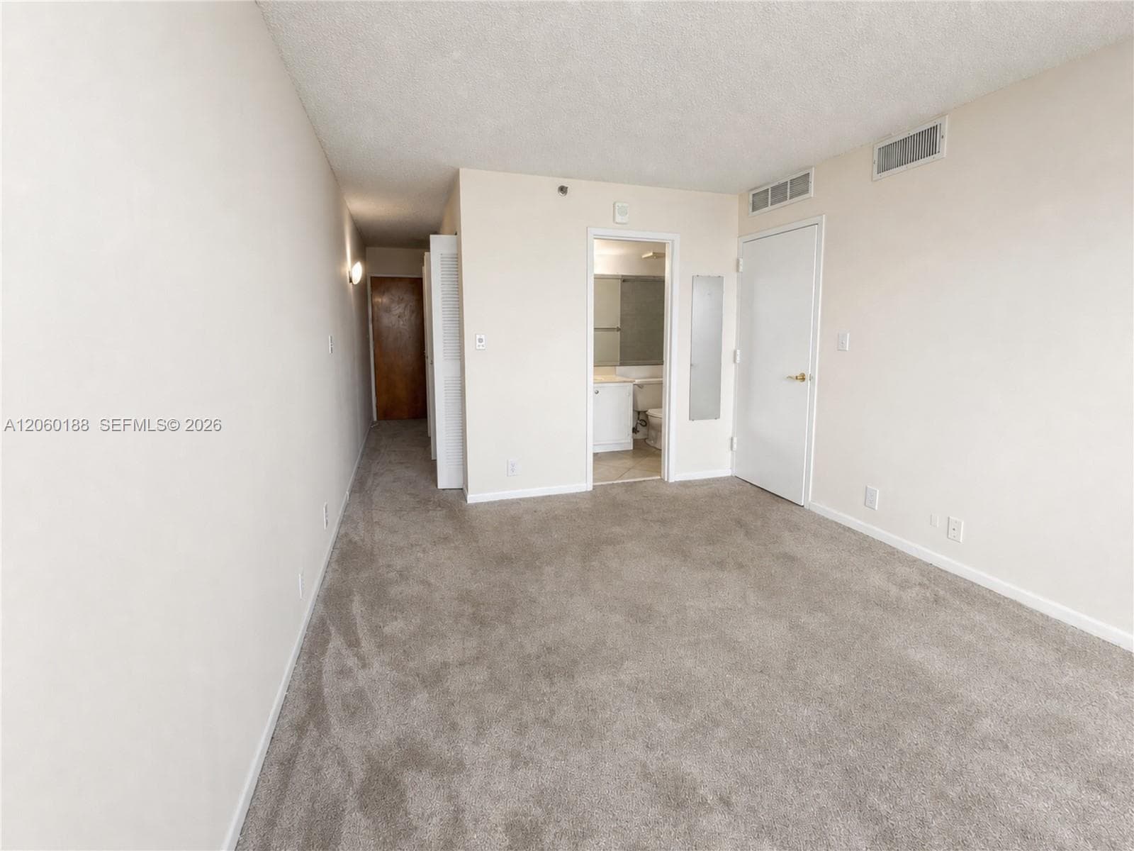 7601 E Treasure Dr 1807 photo 12