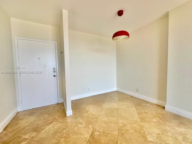 2450 NE 135th St 1005 photo 6