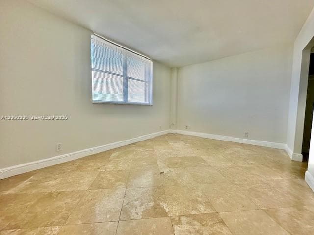 2450 NE 135th St 1005 photo 11