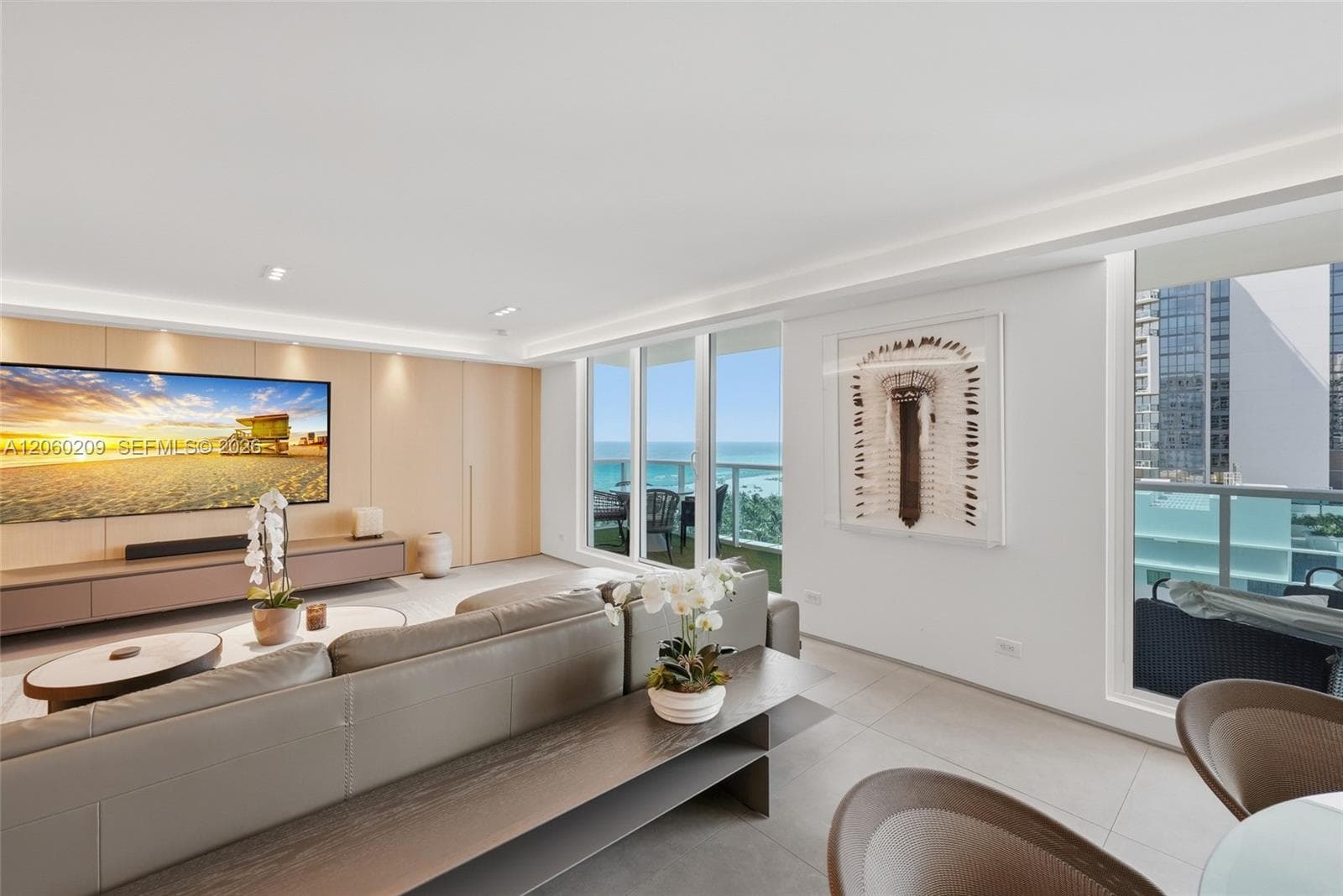 2301 Collins Ave 1004 photo 2