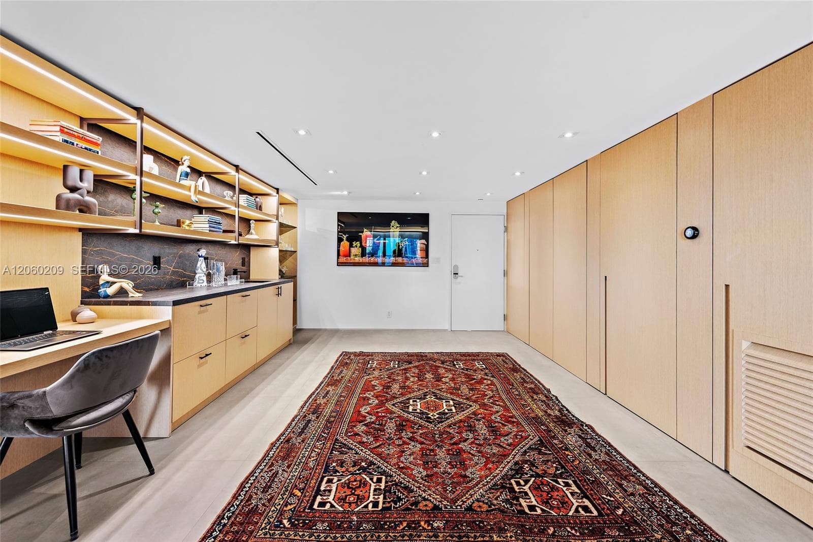 2301 Collins Ave 1004 photo 11