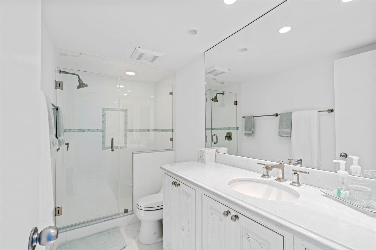 3300 S OCEAN Boulevard 303N photo 9
