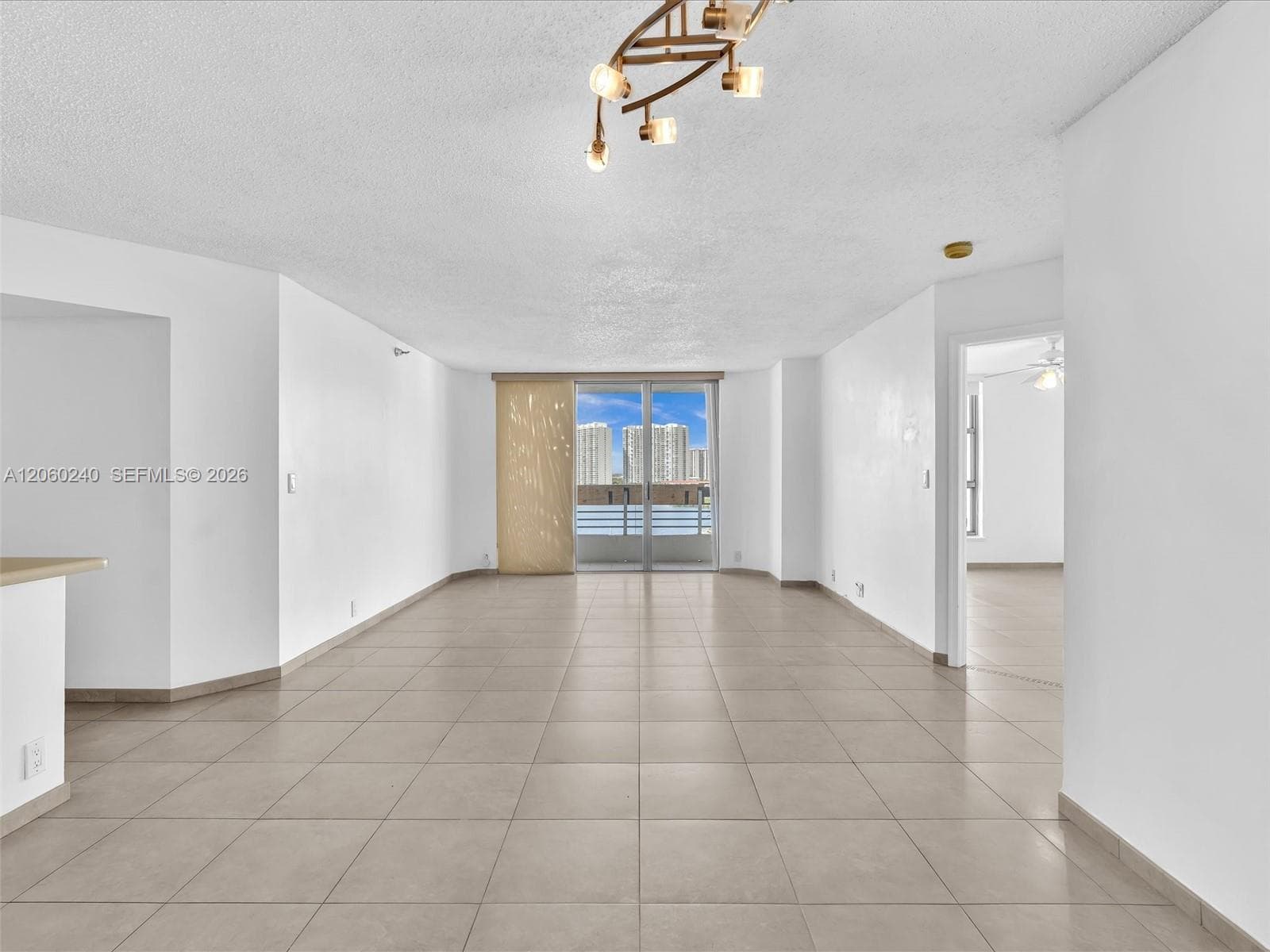 3530 Mystic Pointe Dr 1004 photo 3