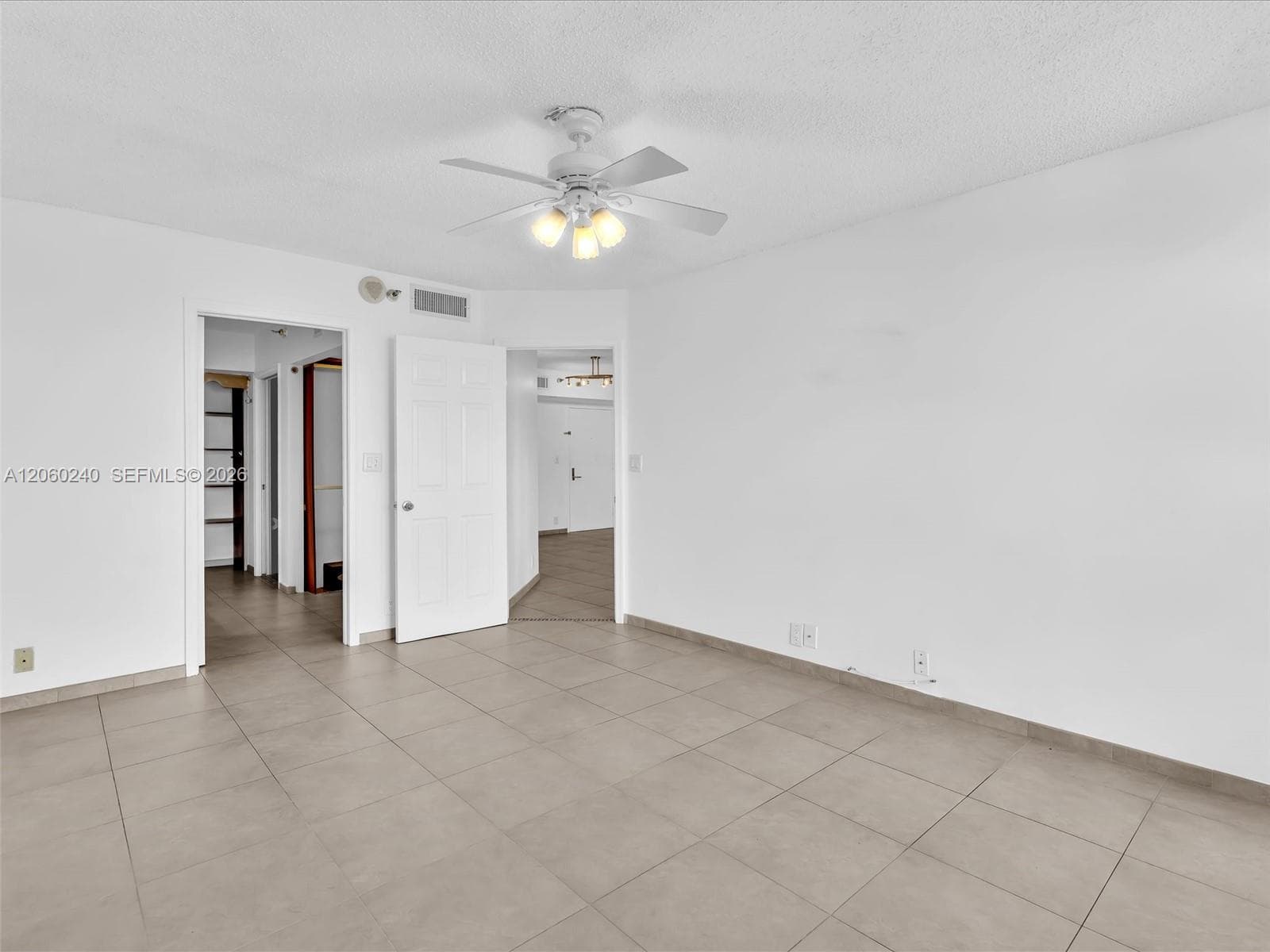 3530 Mystic Pointe Dr 1004 photo 18