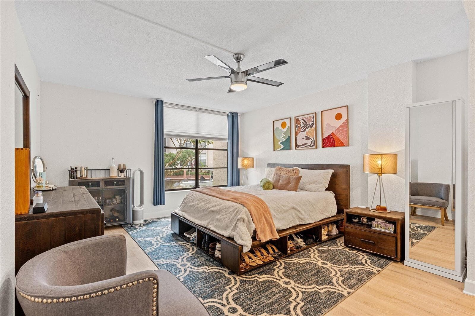 21 ROYAL PALM Way 1050 photo 12