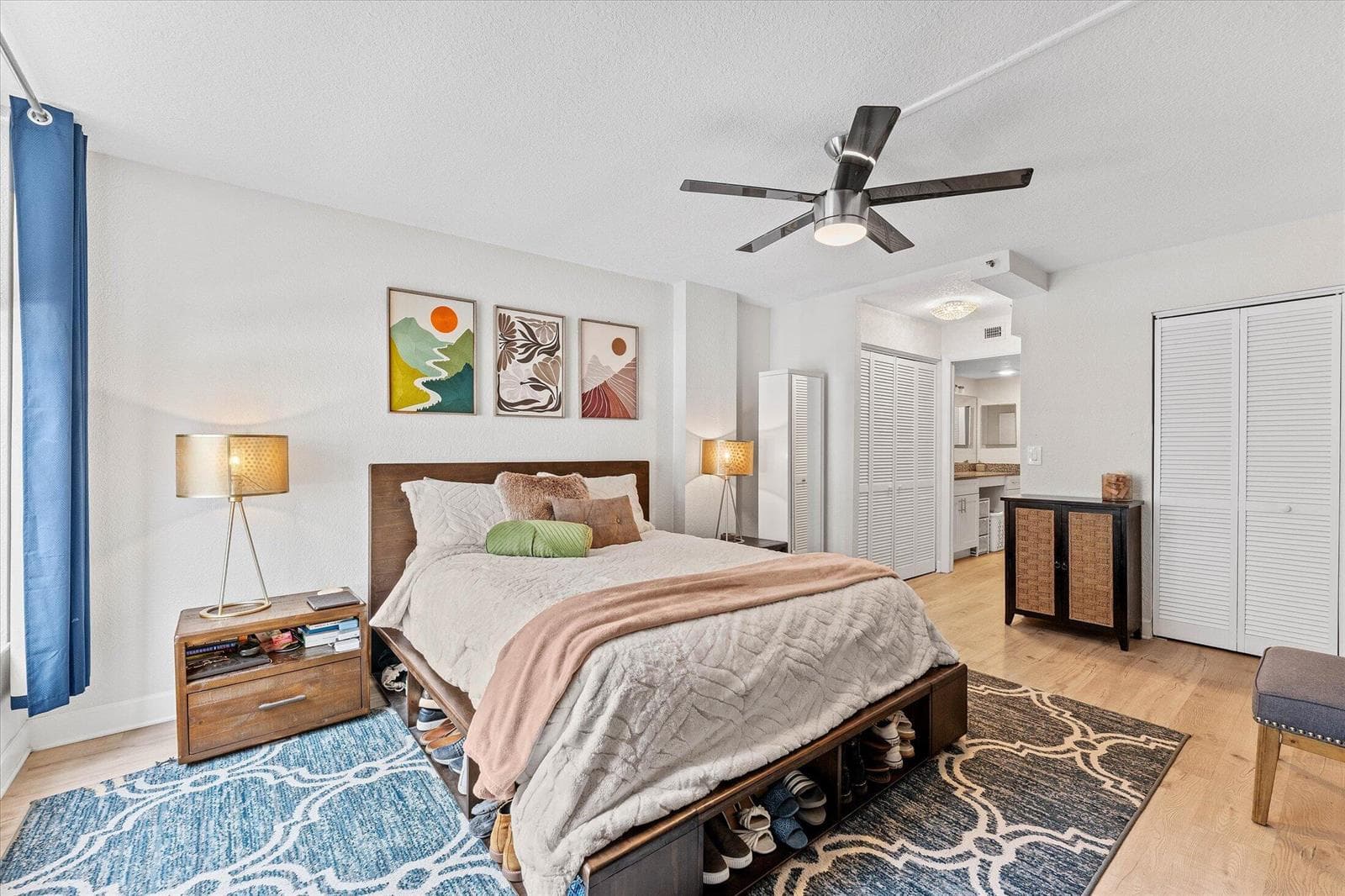 21 ROYAL PALM Way 1050 photo 14