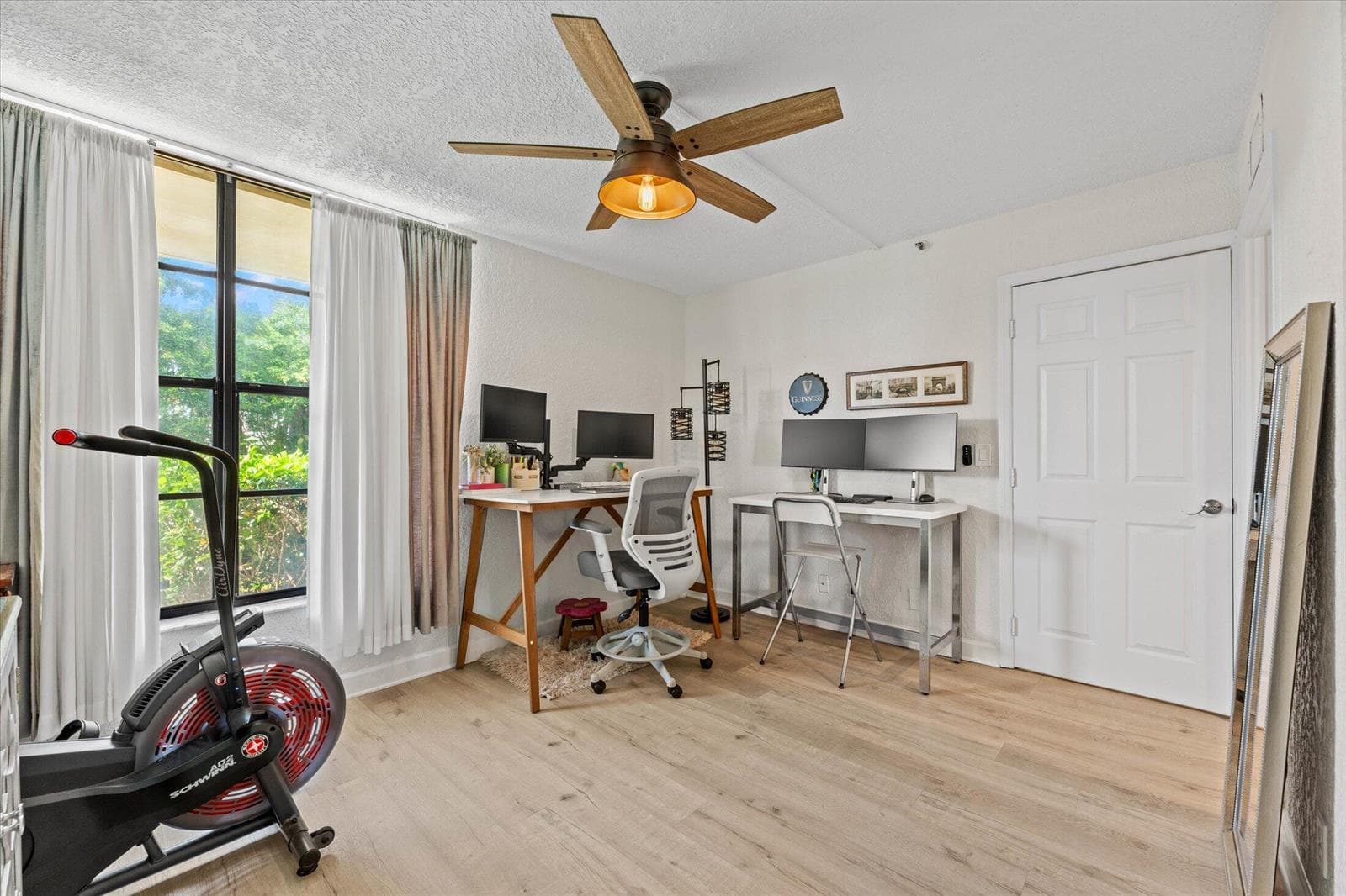21 ROYAL PALM Way 1050 photo 17