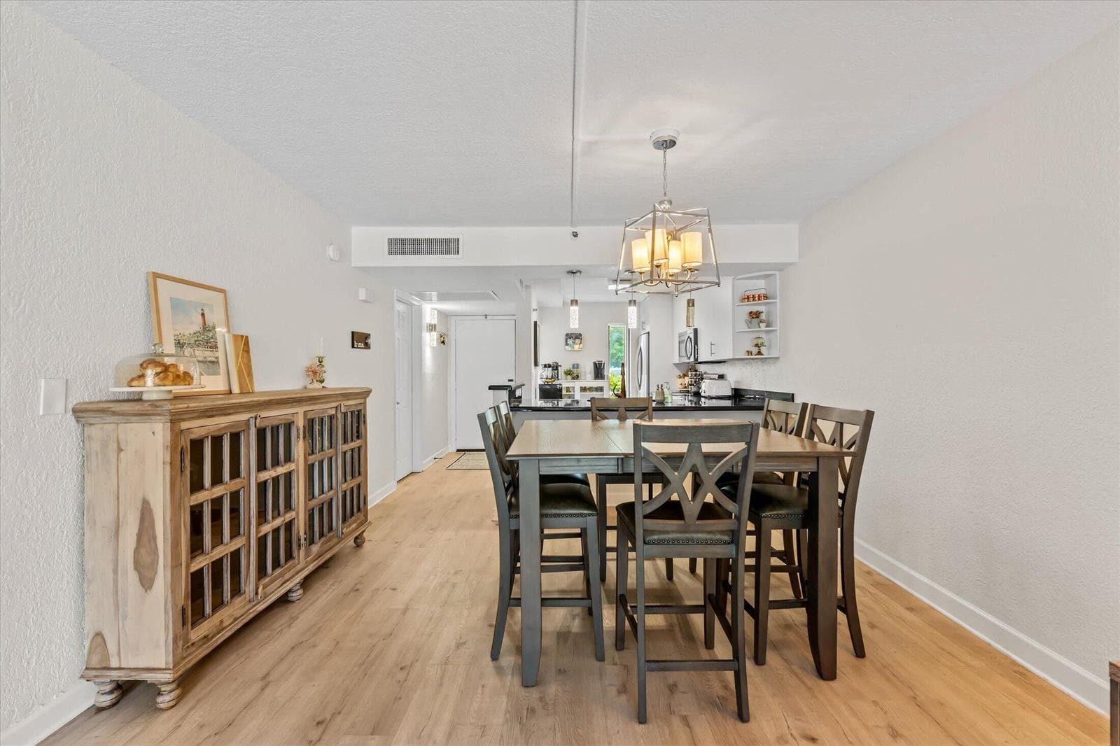 21 ROYAL PALM Way 1050 photo 8