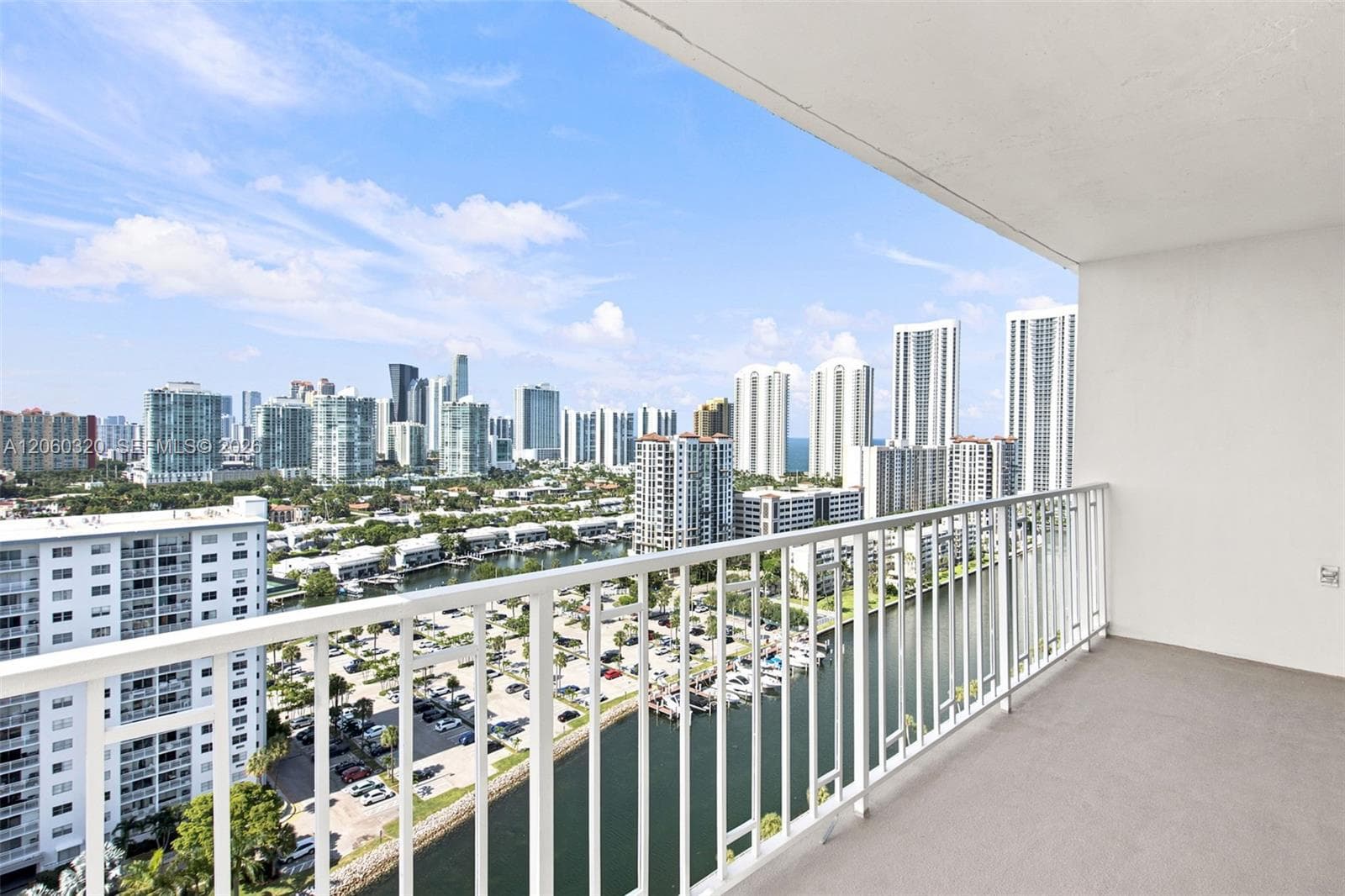 500 Bayview Dr 2121 photo 3