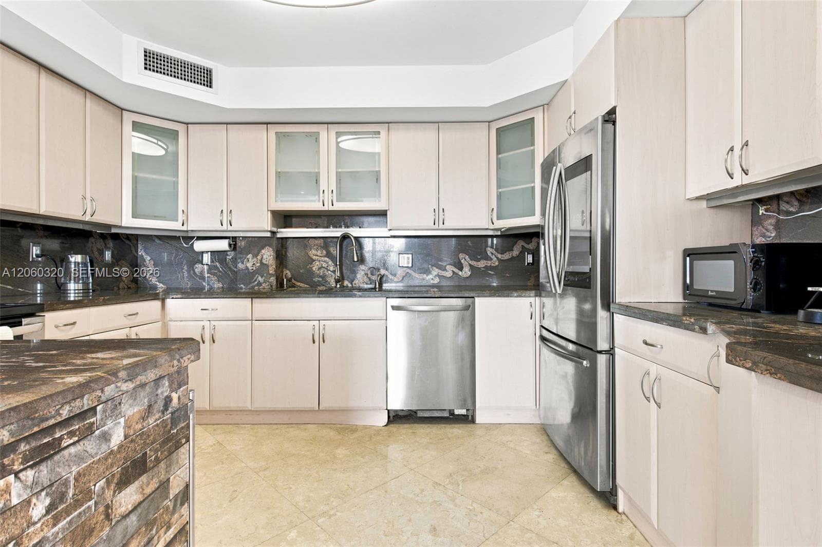 500 Bayview Dr 2121 photo 10