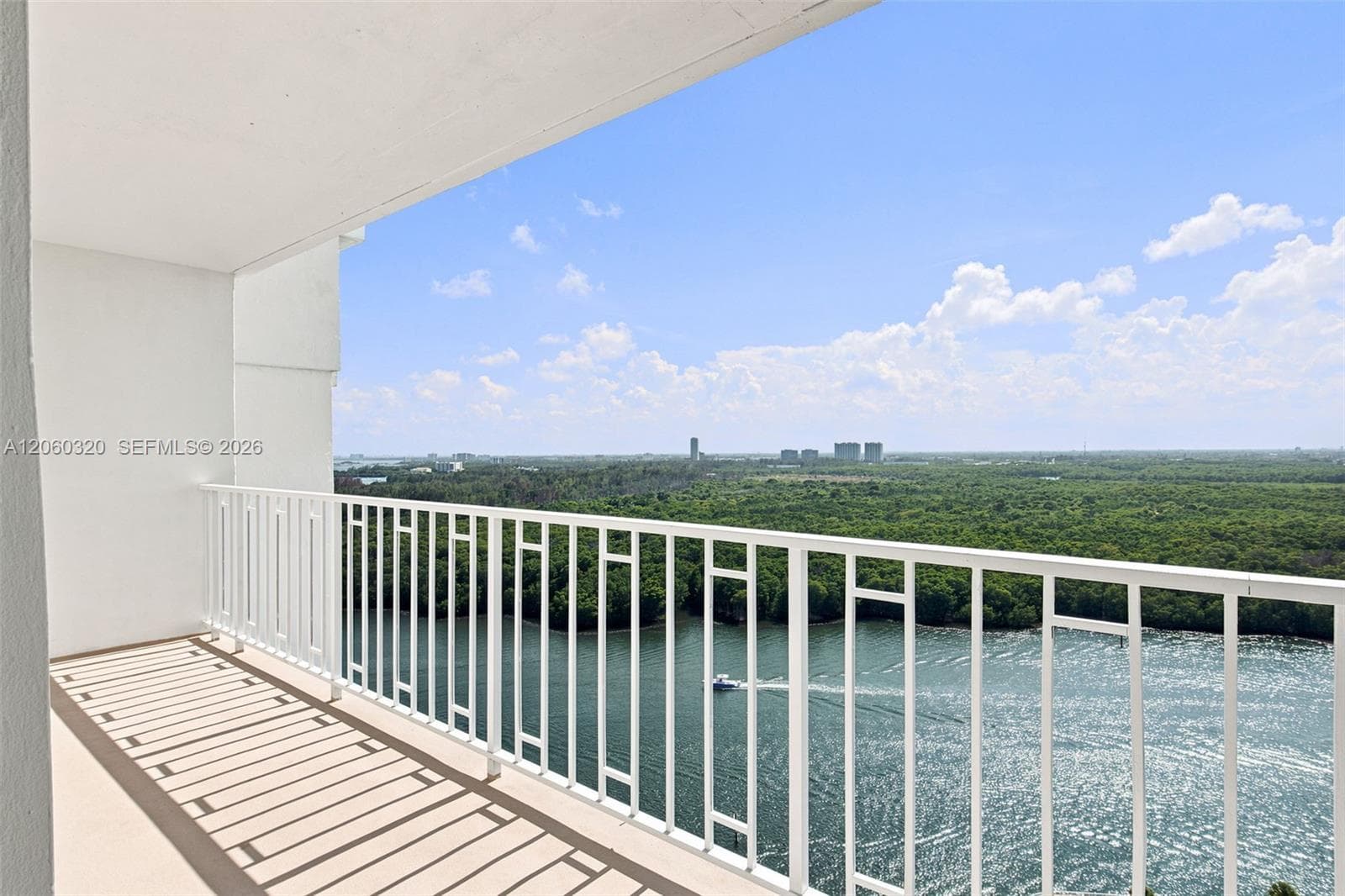 500 Bayview Dr 2121 photo 25