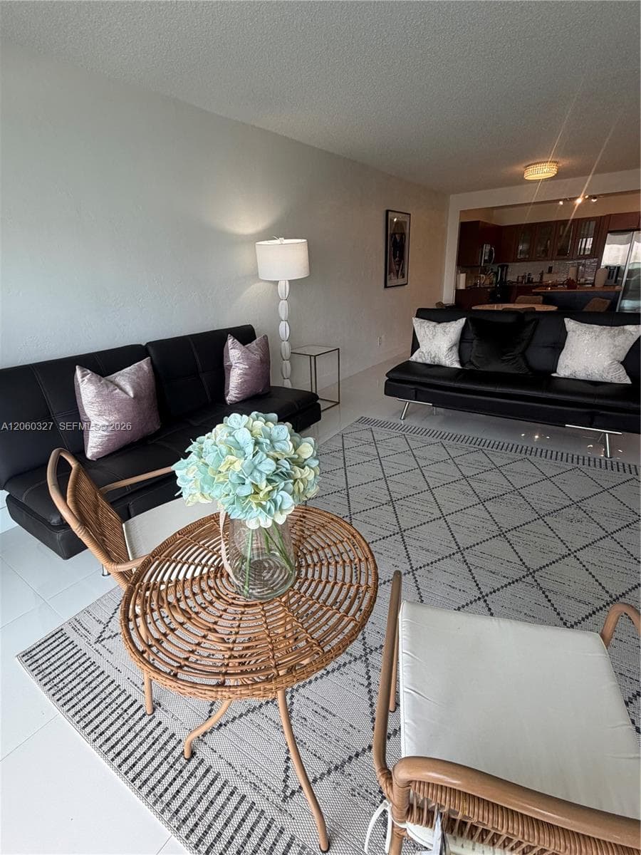 19390 Collins Ave 1007 photo 5