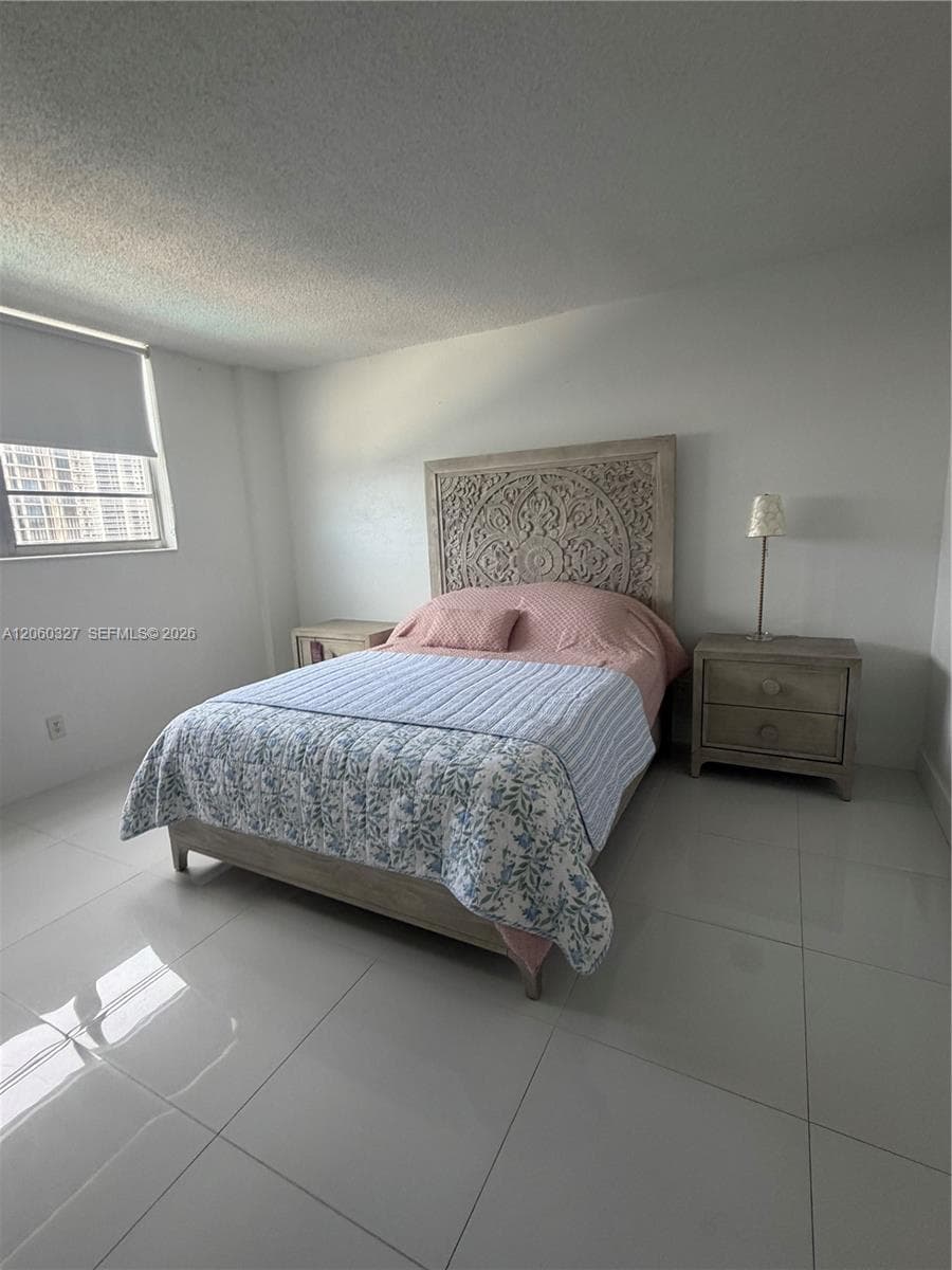 19390 Collins Ave 1007 photo 9