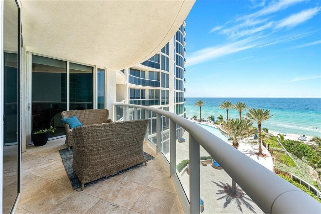17201 COLLINS Avenue 805 photo 13