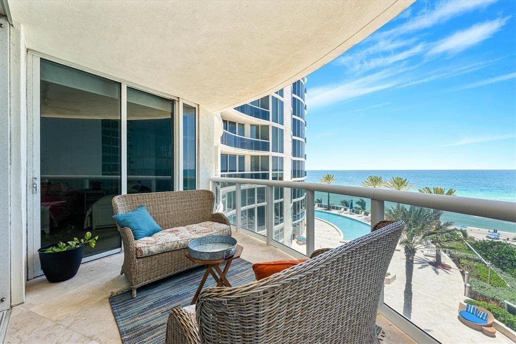 17201 COLLINS Avenue 805 photo 14