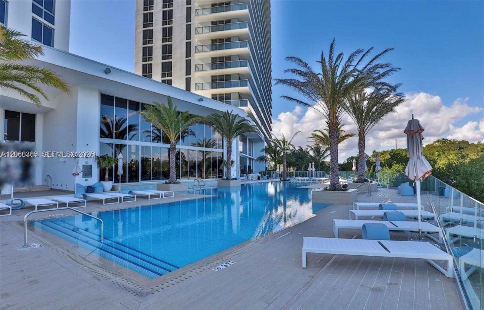 16385 Biscayne Blvd 1818 photo 23