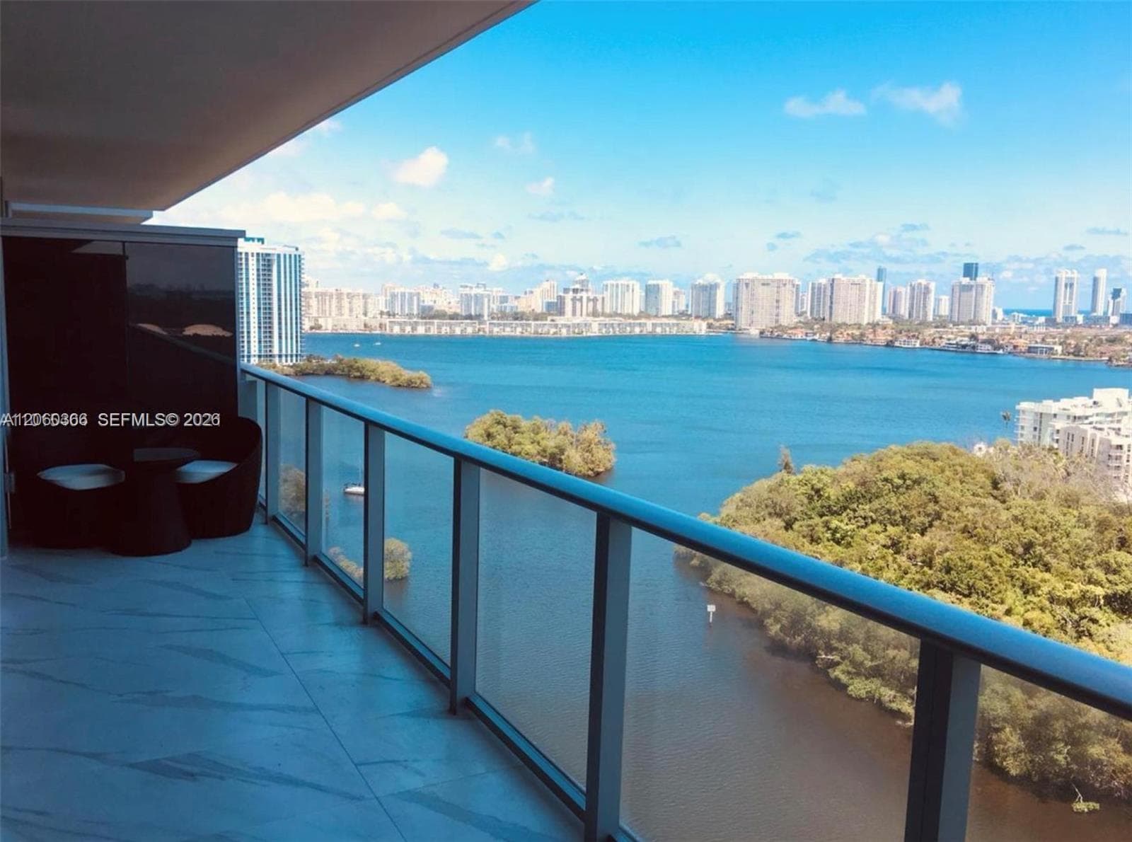 16385 Biscayne Blvd 1818 photo 16