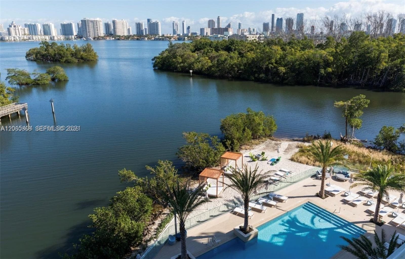 16385 Biscayne Blvd 1818 photo 24