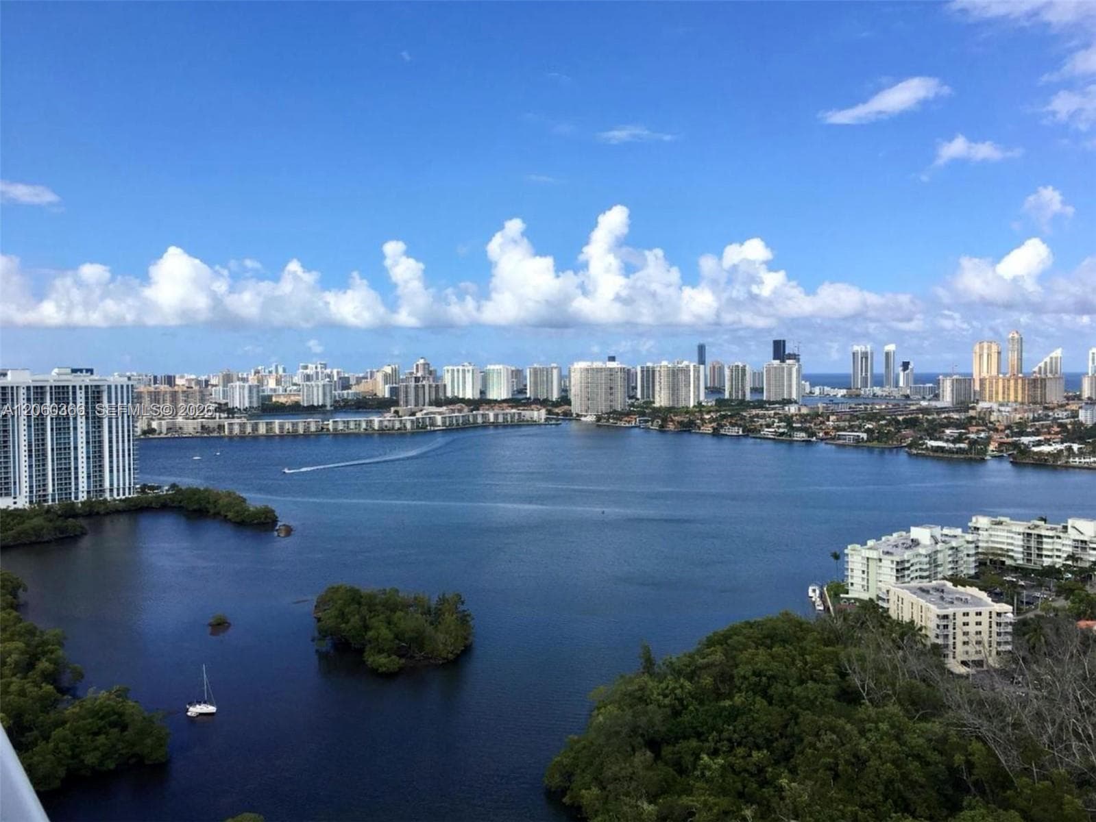 16385 Biscayne Blvd 1818 photo 19